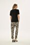 21508 Women's Pants Suit with Lace Collar - 3