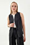 Zero Sleeve Button Front Blouse - 6
