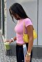 تي شيرت نسائي أساسي بأكمام قصيرة وياقة دائرية - 4