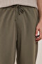 بنطلون بقصة مريحة ورباط خصر - 5