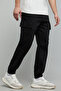 Solid Cargo Jeans with Button Closure - 4