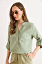Women's Green Pocketed Cropped Muslin Blouse Blz-19003315 - 3