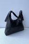 حقيبة نسائية كبيرة وعصرية من نوع هوبو |   إيسيلا - 3