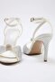 Bridal Beyaz Taş Detaylı Kadın 9,5 cm Klasik Topuklu Ayakkabı TAKSS26TO00073 - 6