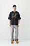 قميص تيشرت كبير الحجم مطبوع بالغسيل الأسود - 2