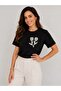 بلوزة نسائية من القطن الممشط بياقة دائرية وتطريز حجري 26059 - 3