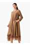 MINIMAL V NECK SOLID TRAPEZE DRESS - 3