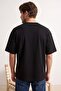 Siyah Oversize/Geniş Kalıp Dökümlü Örme T-Shirt TMNSS26TS00076 - 3
