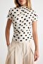 Ekru Puantiyeli Fitted/Vücuda Oturan Dik Yaka Kısa Kollu Crop Örme Bluz TWOAW27BZ00089 - 4