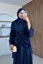 فستان ميريلا من الساتان باللون الأزرق الداكن - 3