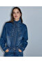 Çıkarılabilir fularlı denim gömlek