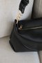 Women's Black Drawstring Shoulder Bag with Gold Chain Detail, Soft Leather Stylish Handbag En32 Size22 - 6