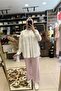 قميص أساسي بتفاصيل جيوب - 2