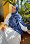 شال لارا ناعم بنقشة الزهور باللون الأزرق الليلي - 2