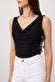 Siyah Fitted/Vücuda Oturan Degaje Yaka Crop/Kısa Kolsuz Fırfırlı Dantel Örme Bluz TWOSS26BZ00989 - 3