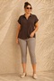 Women's Plus Size Elastic Waist Side Slit Pockets Stretchy Gabardine Capri Pants - 3