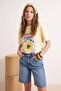 Açık Sarı Baskılı Oversize/Geniş Kalıp Kısa Kol Örme T-Shirt TWOSS26TS00335 - 2