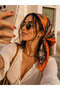 وشاح نسائي منقوش (50x50)