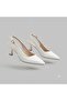 (Park Moda) Closed Toe Low Heeled Women's Shoes White - 4