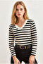 Women's Thick Striped Black V-Neck Soft Textured Crop Blouse Blz-19003344 - 3