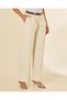 Women Cream High Rise Baggy Jeans With Brown Belt