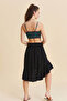 تنورة غير متماثلة مزينة بكشكشة وأزرار مع خصر مطاطي - 4