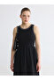 Esvab • Modern & Distinctive Zero Roba Collar Waist-Slit Dress