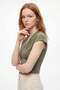 Elegant blouse with ruched detail and v-neck - 2