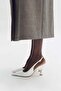 Pointed slingbacks