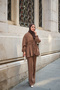 بدلة نسائية برباط عند الخصر وربطة أمامية باللون البني - 3