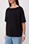 Siyah Regular/Normal Kalıp V Yaka Kolsuz Dantel Detaylı Krep Örme T-shirt TWOSS26TS00305 - 3