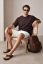 تي شيرت بني فاخر من مجموعة Wardrobe Essentials ذو أكتاف منخفضة وقصة عادية من نوع إنترلوك TMNSS26TS00010