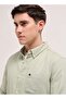 Men's Pista green Solid Slim Fit Casual Shirt for Every Occasion