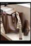 Women's Retro Large Capacity Shoulder Tote Bag Leather Waterproof and Wear Resistant Handbag Ladies Messenger Crossbody Bag for Travel Daily Work Brown