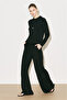 بلوزة سهلة الارتداء بأكمام طويلة باللون الأسود - 6