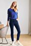 بنطلون نسائي من المخمل بقصّة Slim Fit قابل للتمدد، أزرق داكن