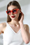 نظارة شمسية نسائية بإطار أحمر مربع UV400 23002-1 C9 زجاج متدرج - 4
