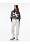 بنطلون رياضي مريح مطبوع بخصر مطاطي وتفاصيل لامعة