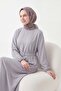 وشاح ناعم رمادي هندسي