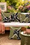 Crown Leaves Patterned 4-Piece Throw Pillow Cover Set