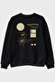 سويت شيرت Golden Record ذو طابع فضائي وبسيط وعلمي باللون الأسود