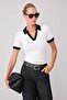 Ekru Renk Bloklu Fitted/Vücuda Oturan Polo Yaka Fitilli Esnek Örme T-Shirt TWOSS26TS00377
