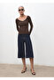 V-neck t-shirt - 2