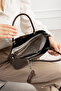 حقيبة يد وكتف من الجلد اللامع - 5