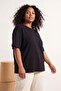 Siyah %100 Pamuk Sırt Baskılı Oversize Kesim Bisiklet Yaka Örme T-Shirt TBBSS24BF00025 - 4