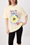 Açık Sarı Baskılı Oversize/Geniş Kalıp Kısa Kol Örme T-Shirt TWOSS26TS00335 - 7