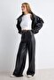 Siyah Düz Wide Leg/Geniş Paça Cep Detaylı Suni Deri Örme Pantolon TWOAW27PL00022 - 2