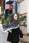 شال لارا منقوش باللونين الأسود والأبيض - 3
