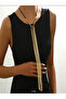 سلسلة طويلة بشرابة على شكل عظام الثعبان