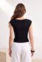 Siyah Fitted/Vücuda Oturan Kayık Yaka Düğmeli Crop Yumuşak Örme Bluz TWOSS26BZ00153 - 3